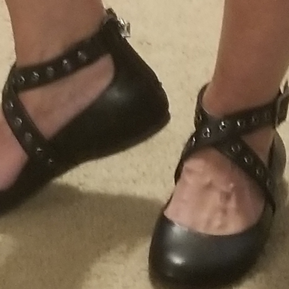 Shoes - Picture 2 of 2